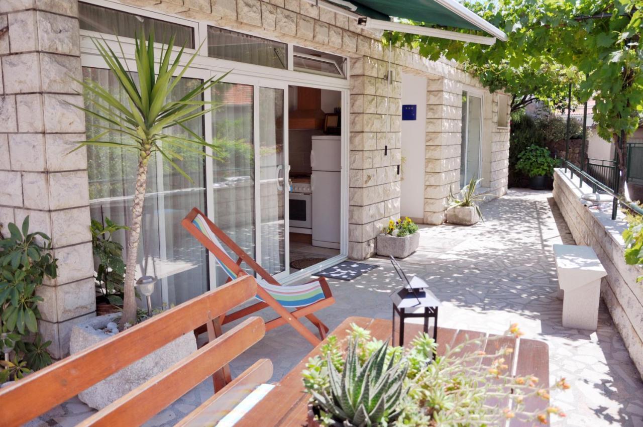 Apartmani Antunovic Podgora Esterno foto