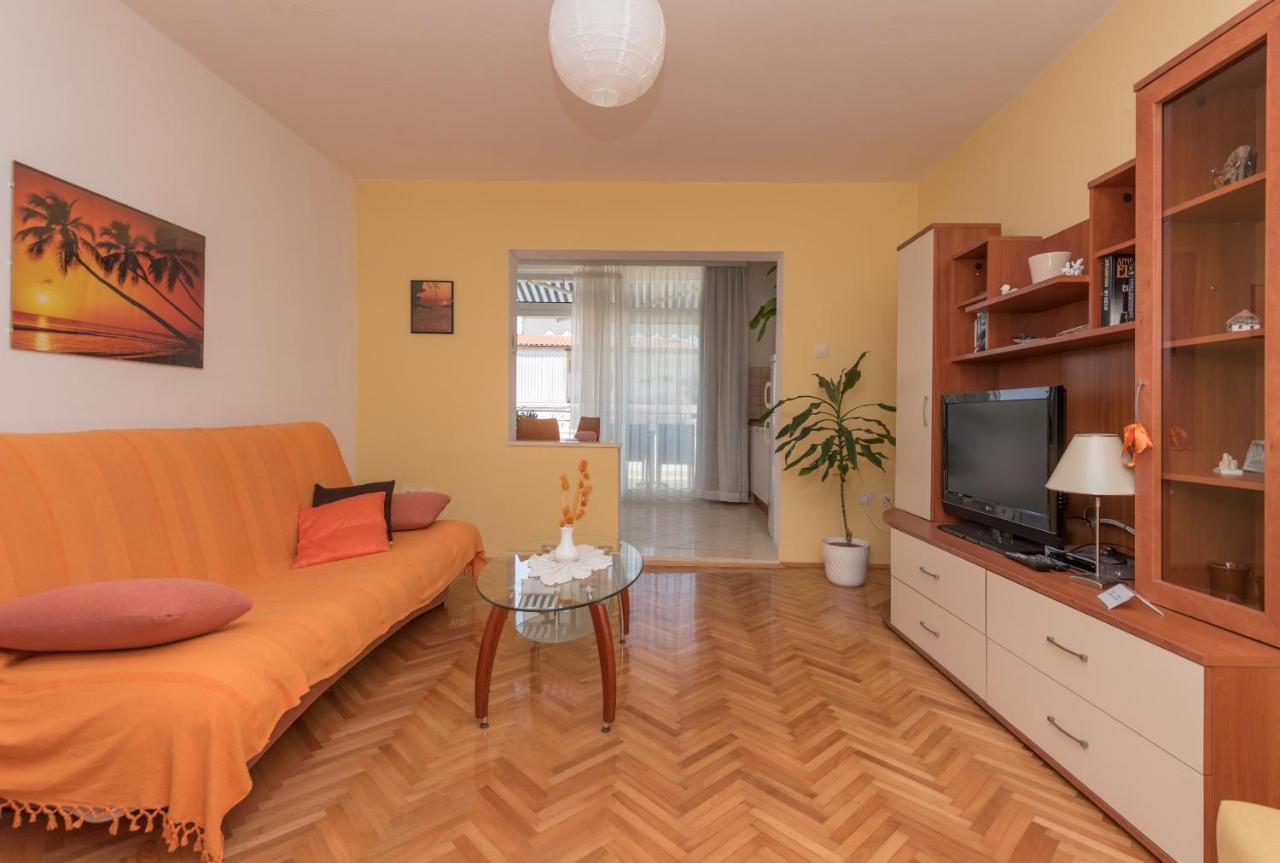 Apartmani Antunovic Podgora Esterno foto