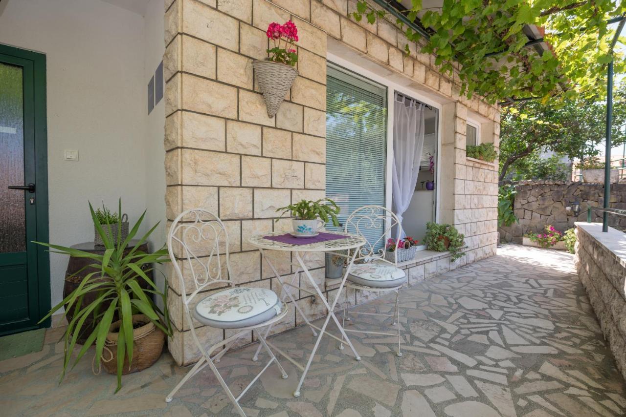 Apartmani Antunovic Podgora Esterno foto