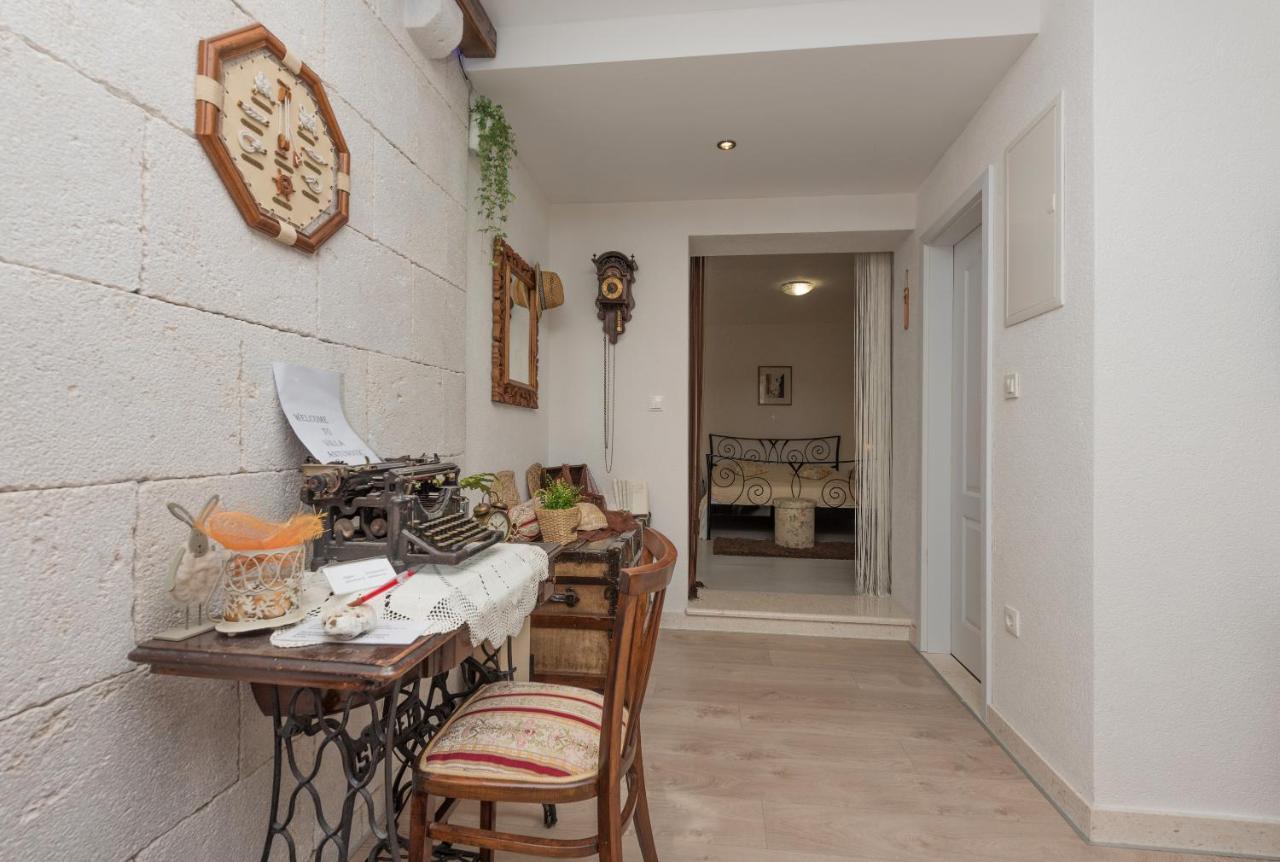Apartmani Antunovic Podgora Esterno foto