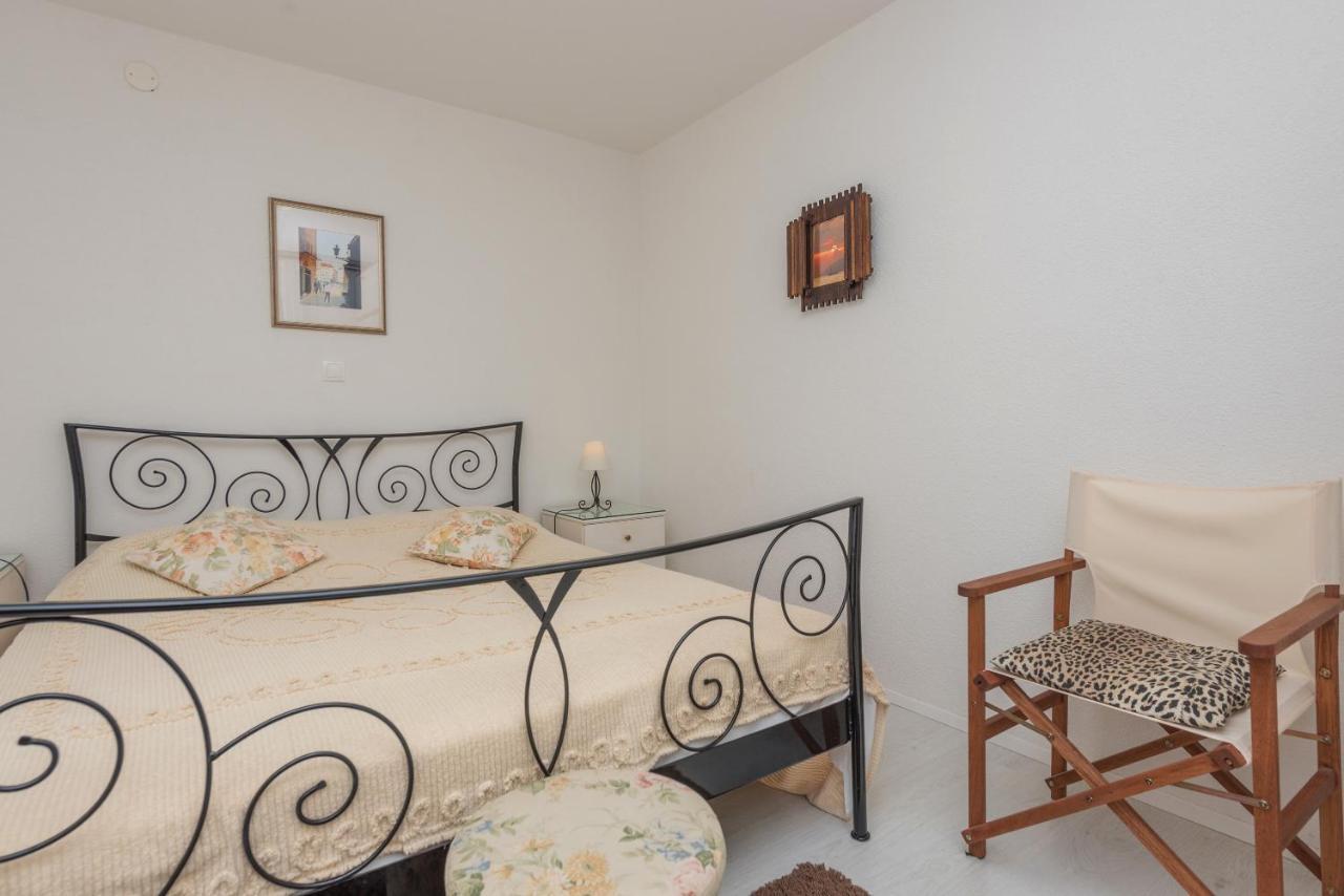 Apartmani Antunovic Podgora Esterno foto