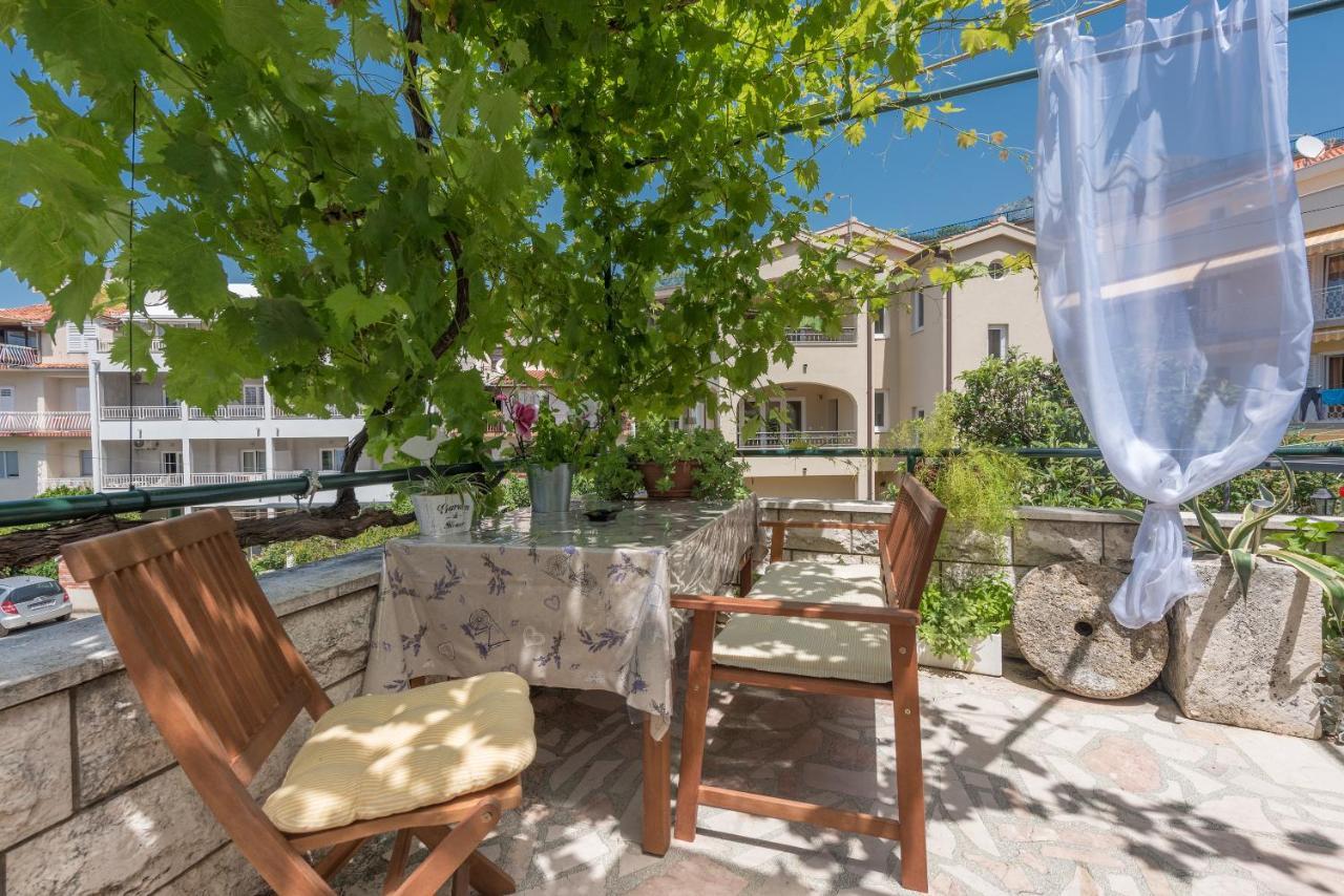 Apartmani Antunovic Podgora Esterno foto